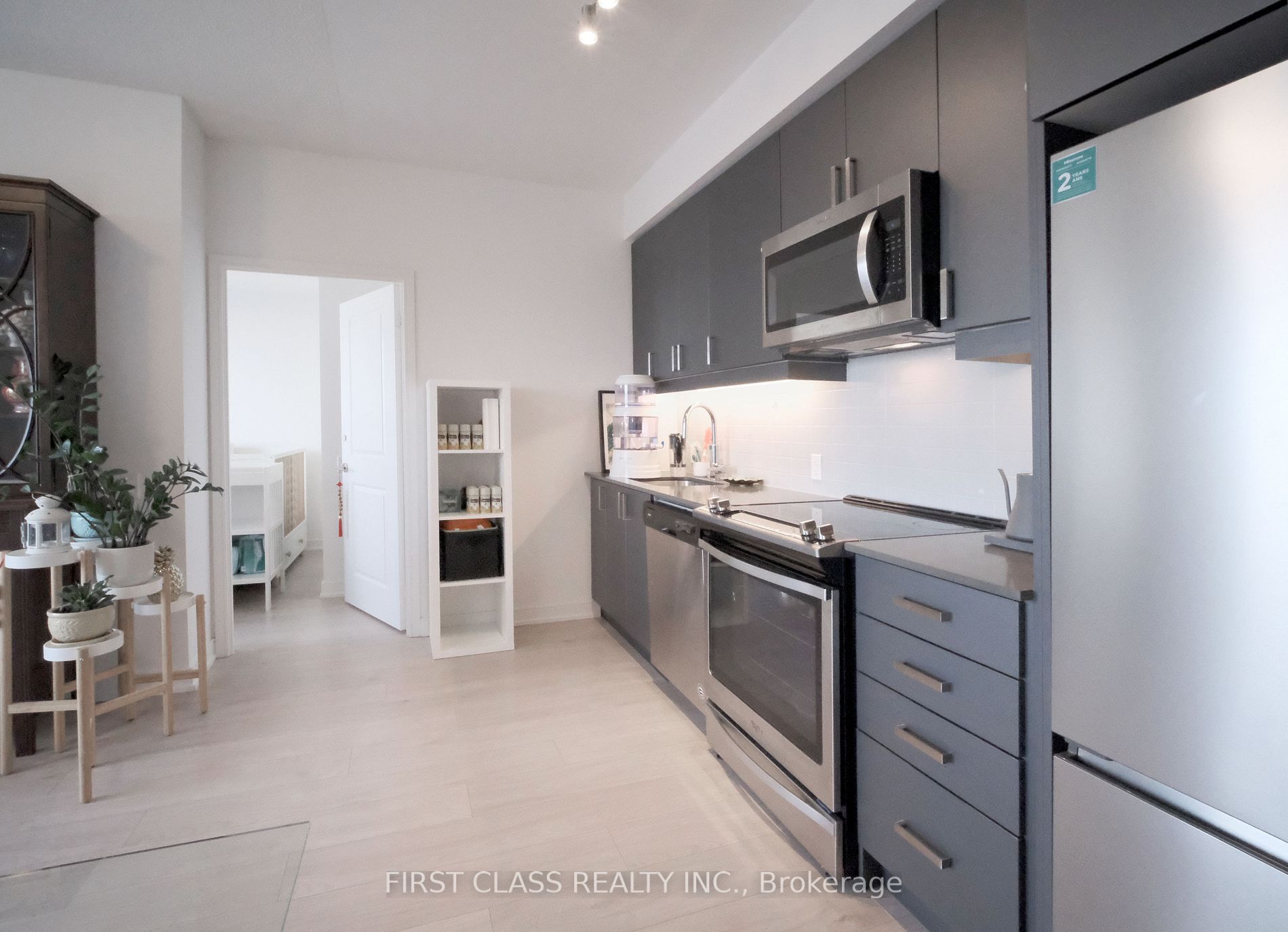 8 Nahani Way, #3203