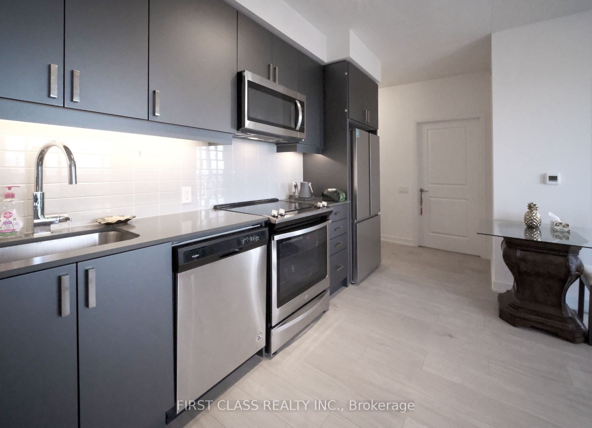 8 Nahani Way, #3203