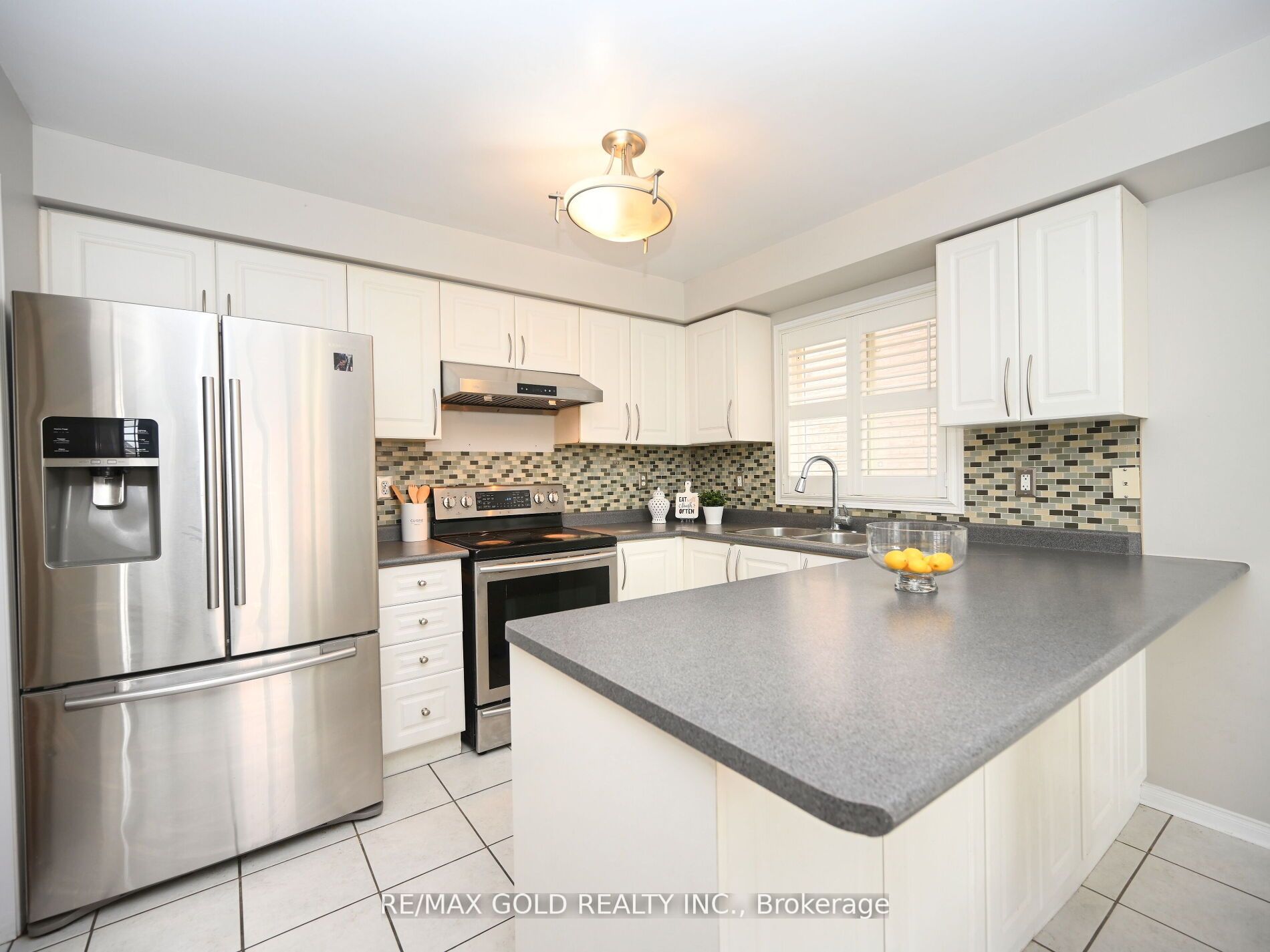13 Galveston Cres