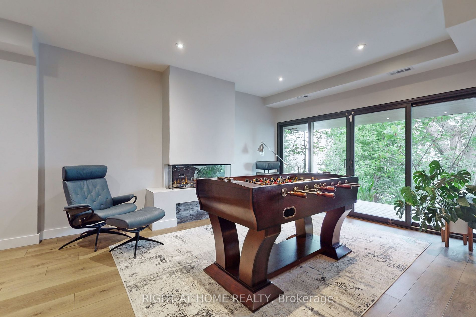 868 Danforth Place