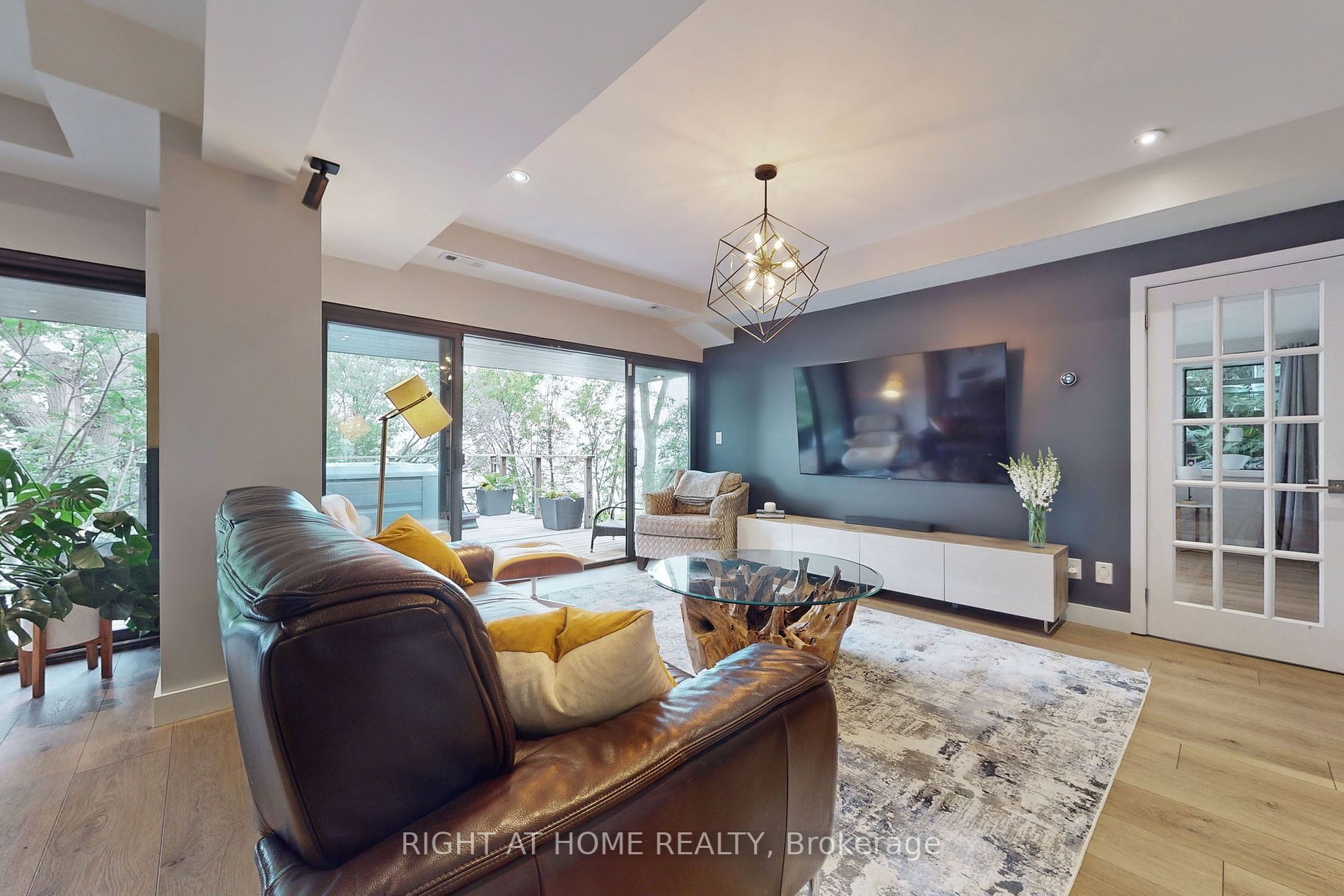 868 Danforth Place