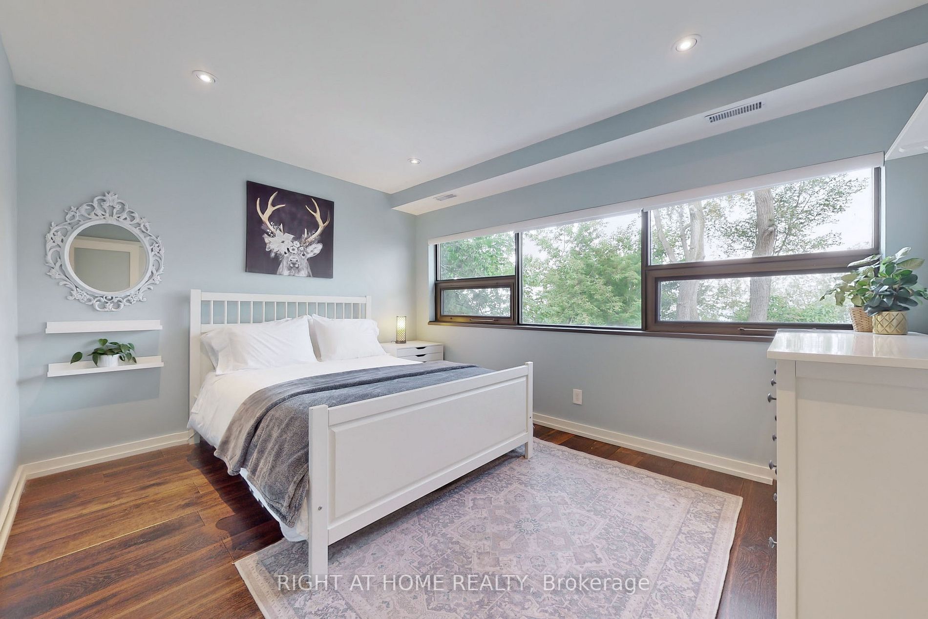 868 Danforth Place