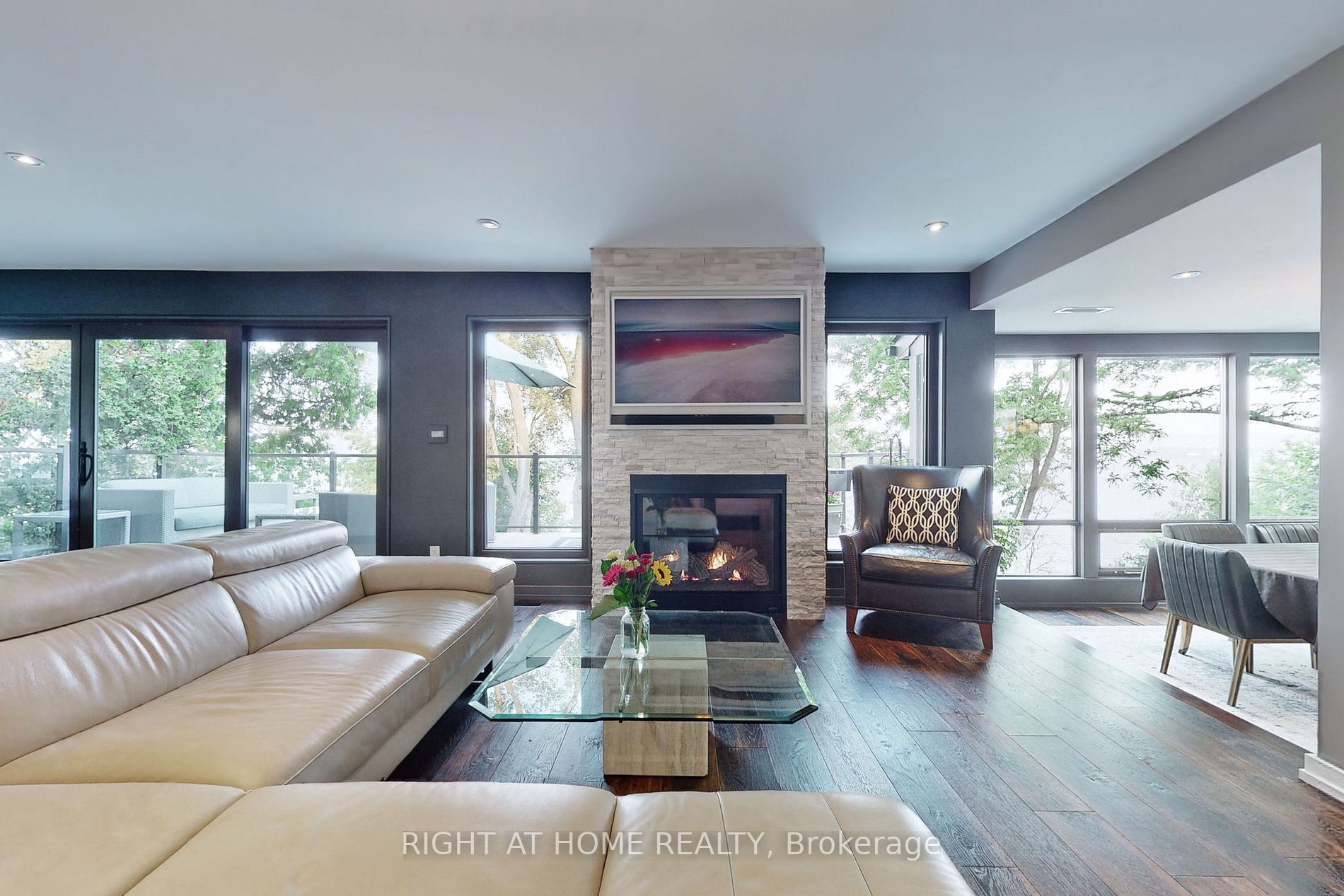 868 Danforth Place