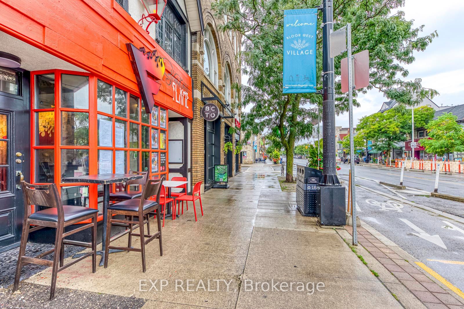 2197 Bloor St W