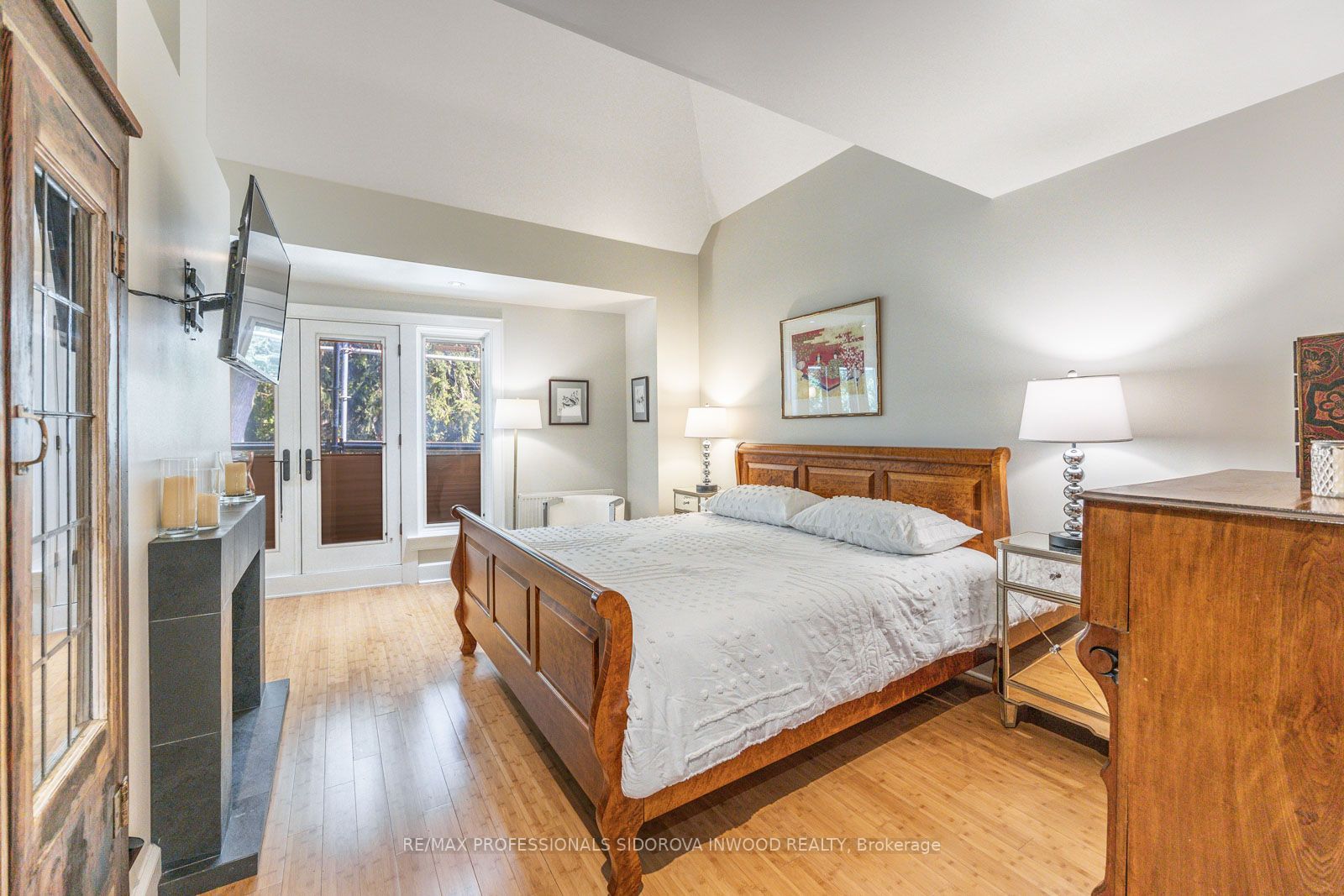 53 Armadale Ave