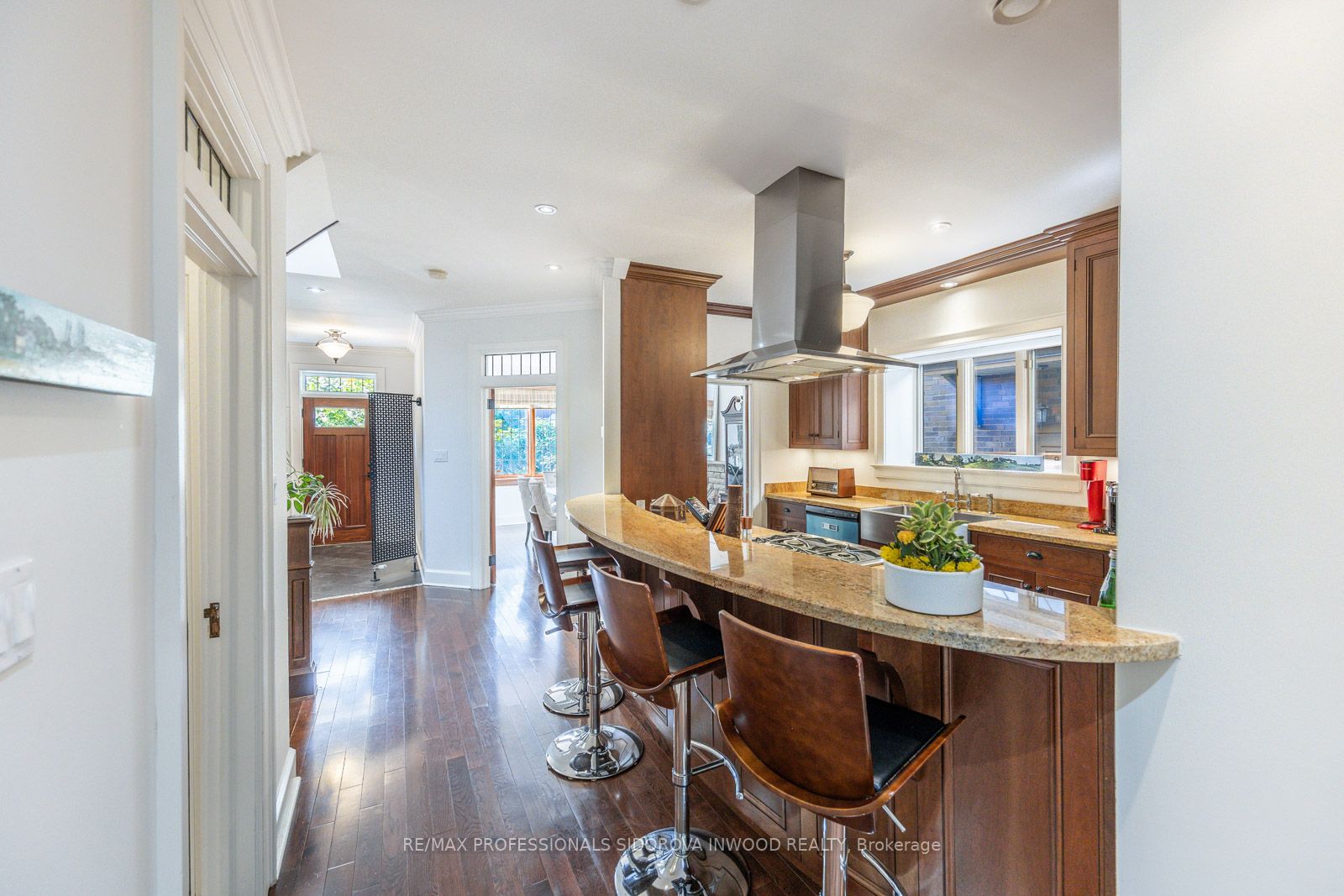 53 Armadale Ave