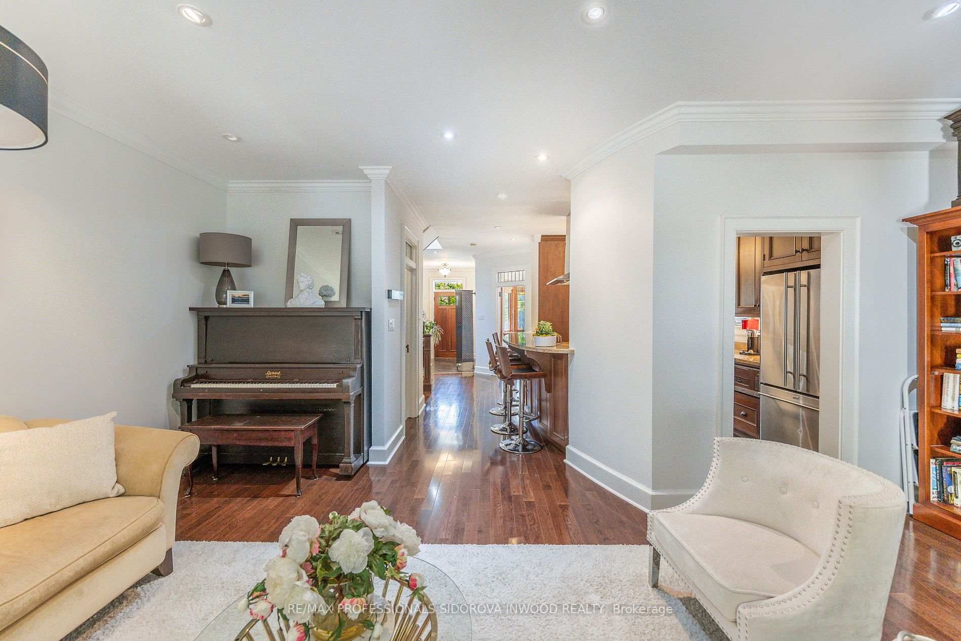 53 Armadale Ave