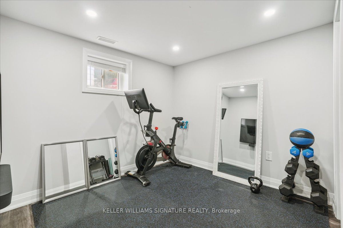 2221 Courtland Drive