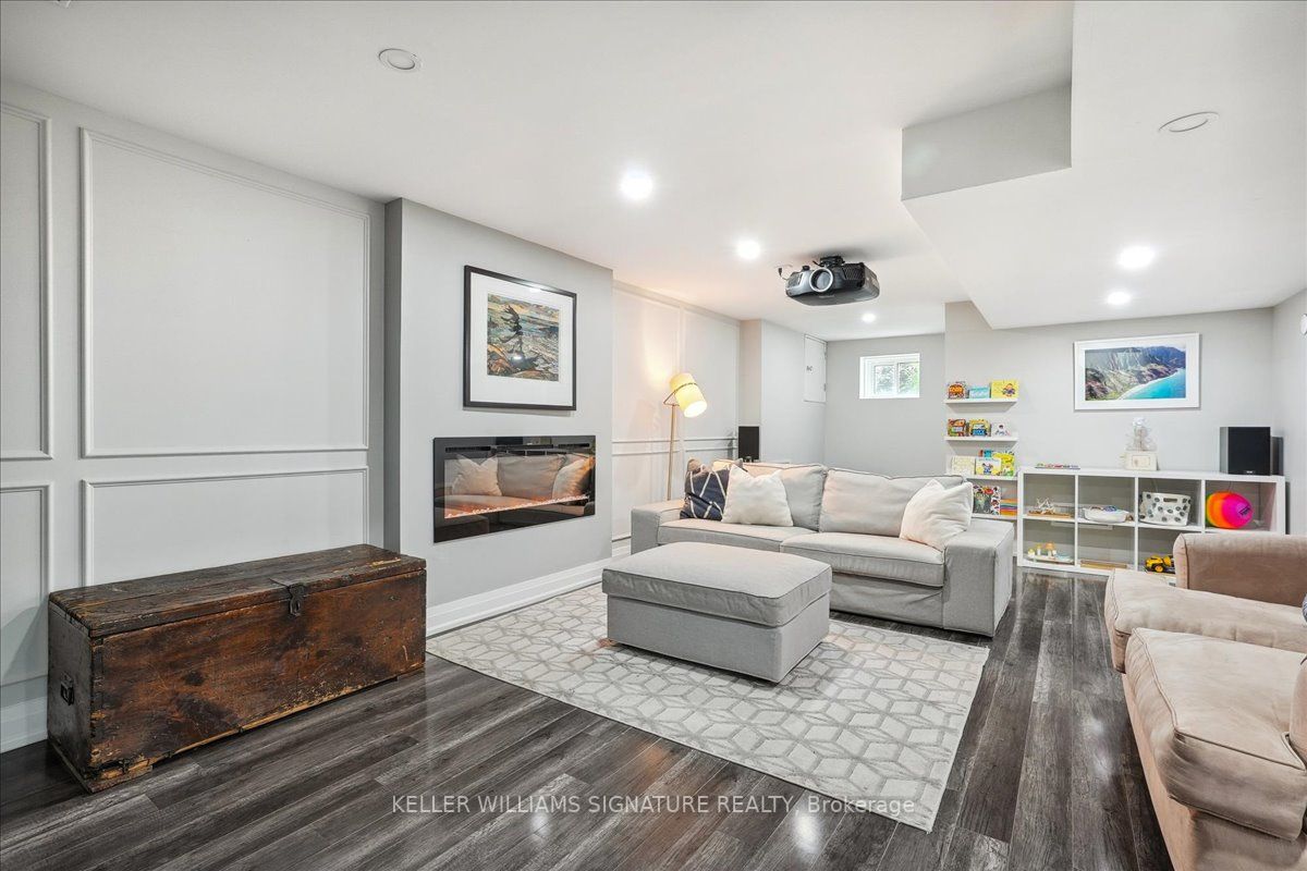2221 Courtland Drive