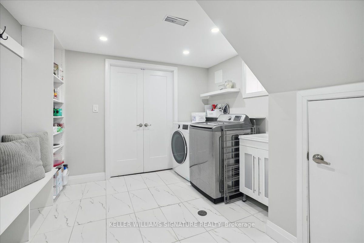2221 Courtland Drive