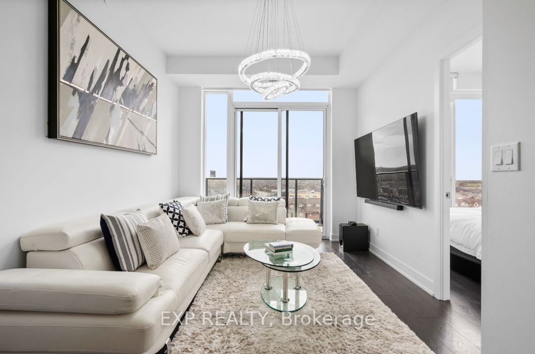 180 Veterans Dr, #806