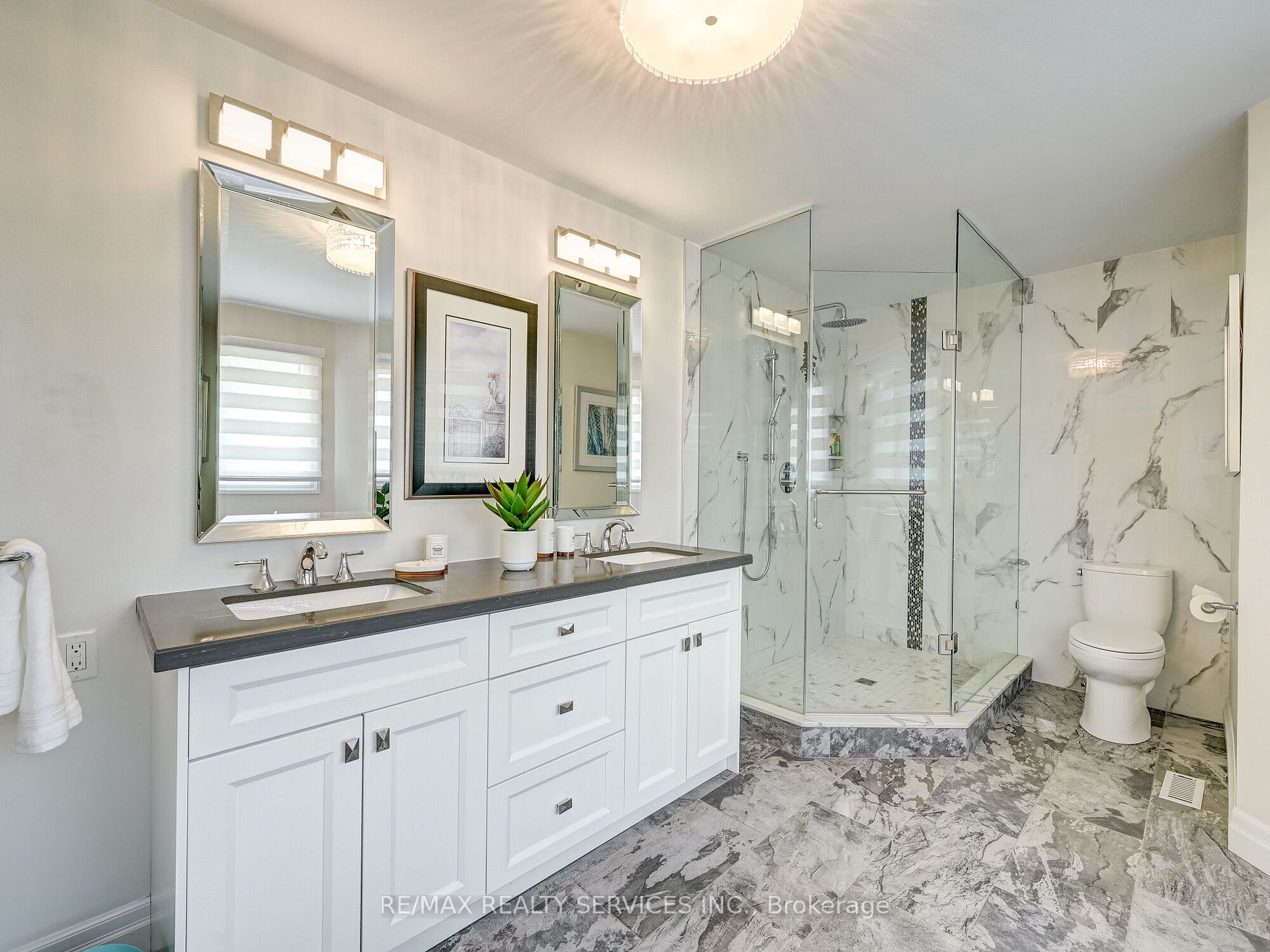 44 Sapphire Cres