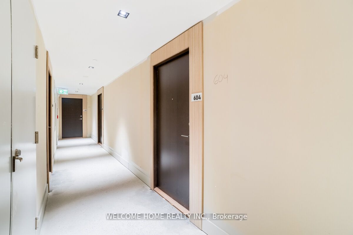 1461 Lawrence Avenue W, #704