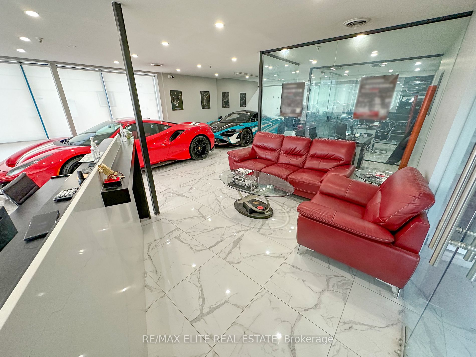 1270 Finch Ave W, #10