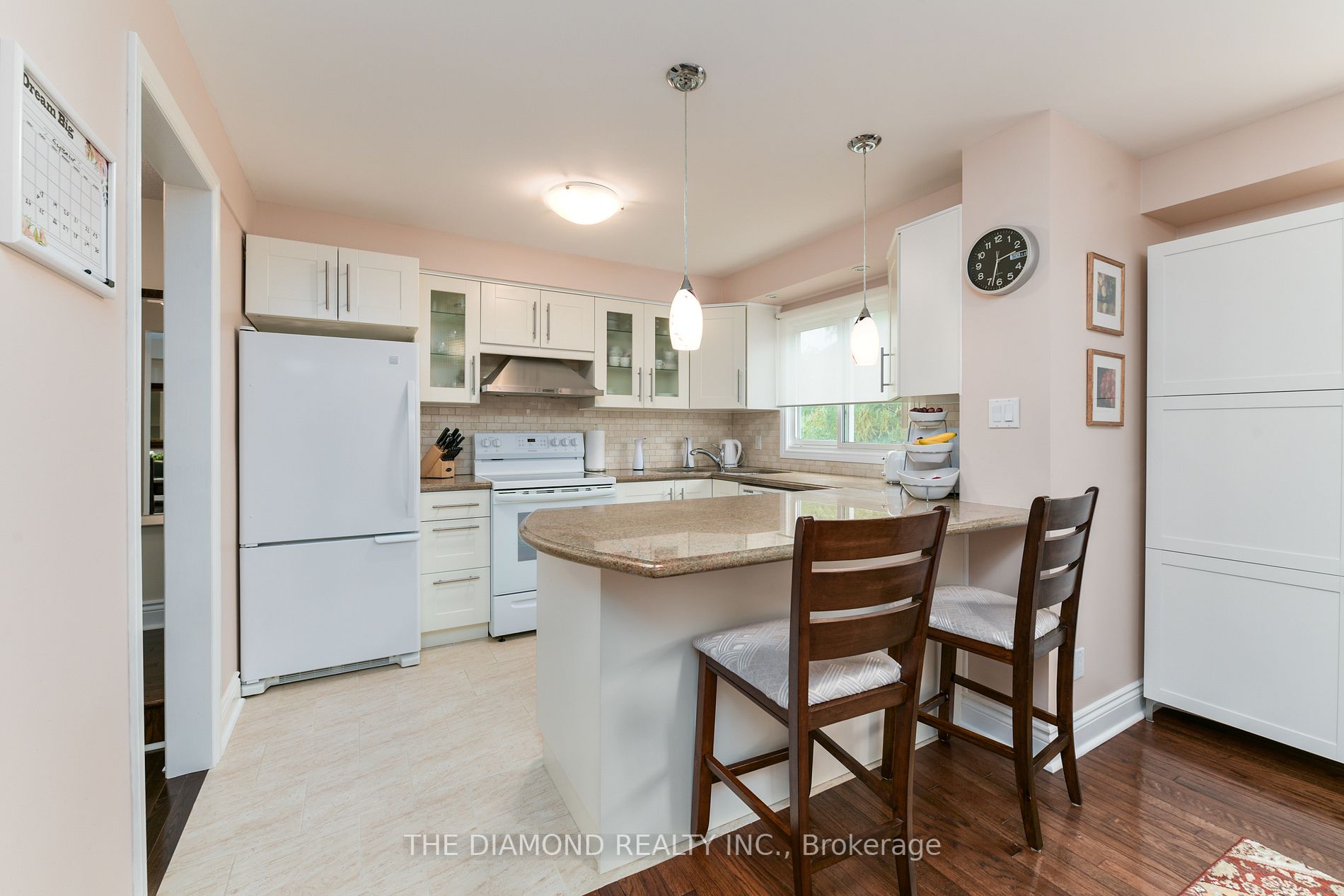 1755 Rathburn Rd E, #65
