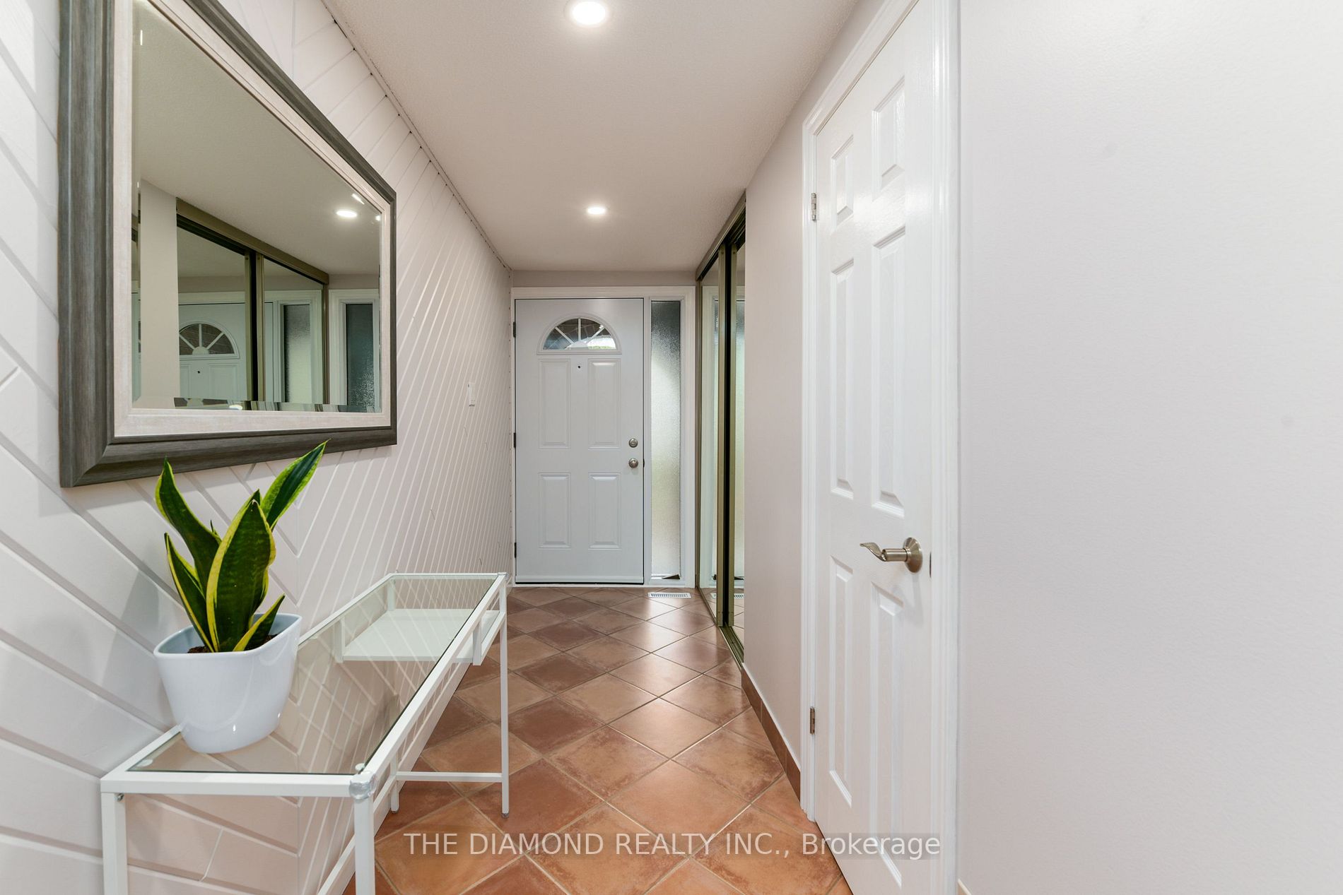 1755 Rathburn Rd E, #65