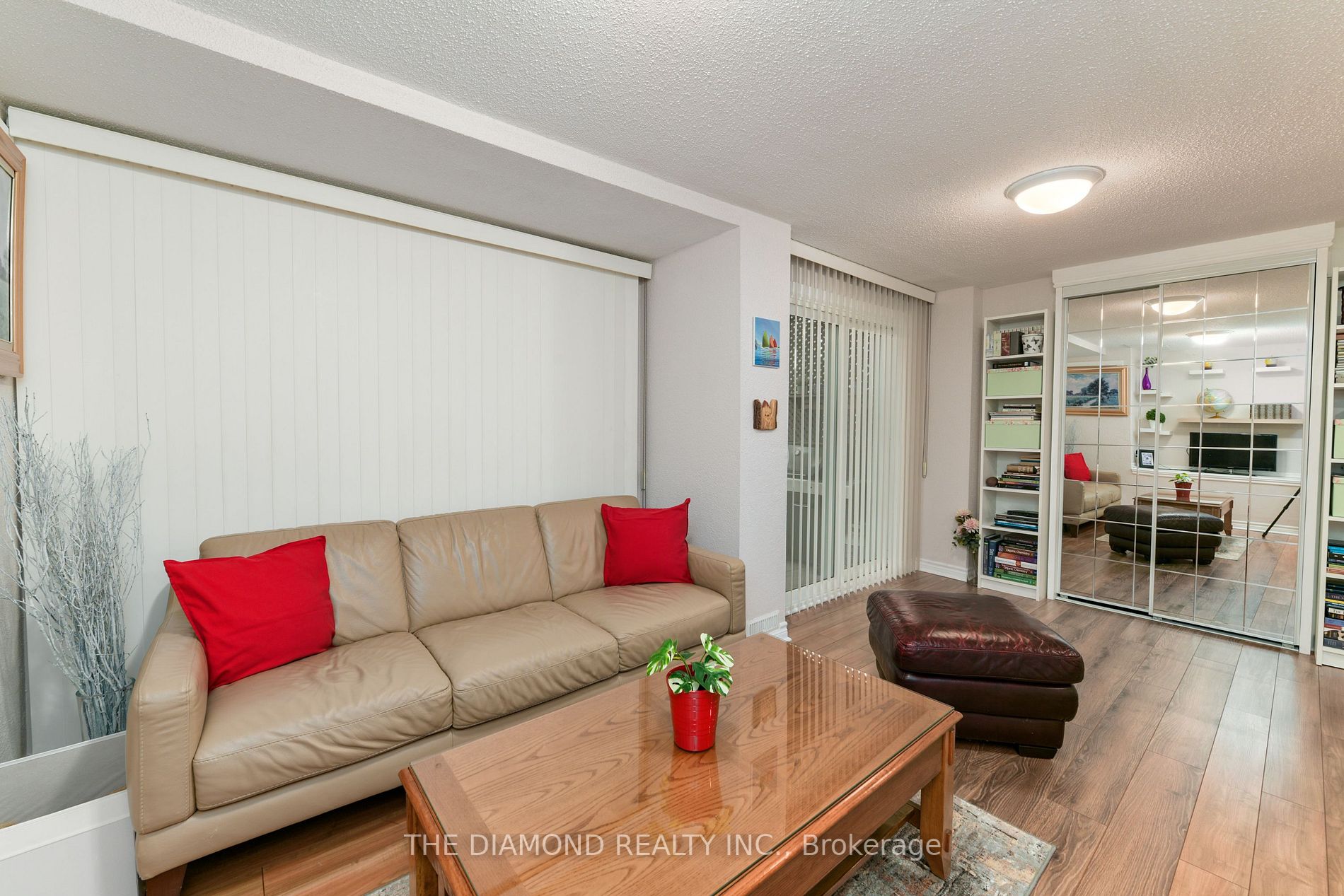 1755 Rathburn Rd E, #65