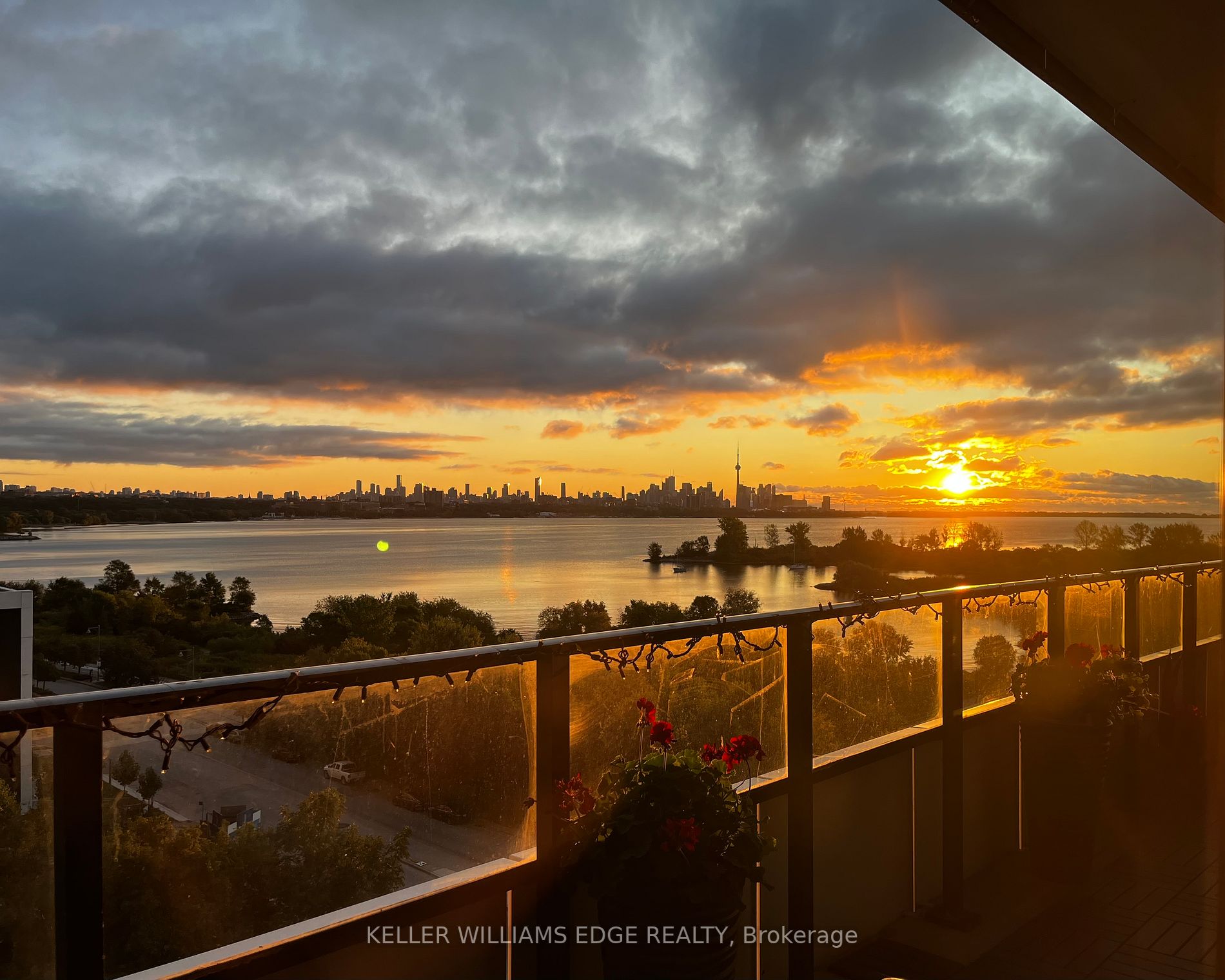 20 Shore Breeze Dr, #701