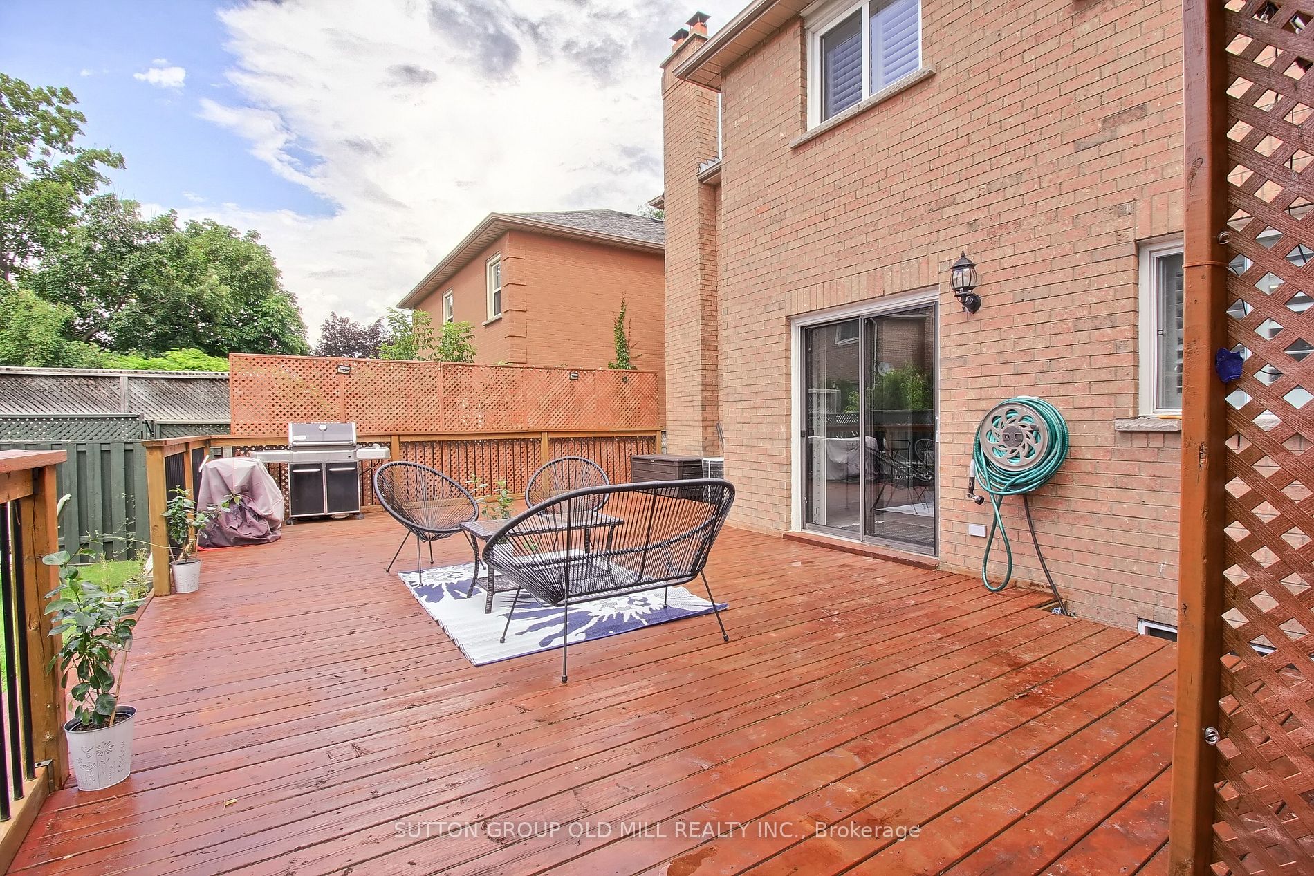 559 Avonwick Ave
