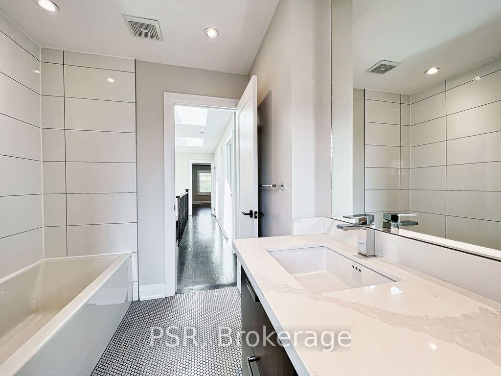 42 Exmoor Dr