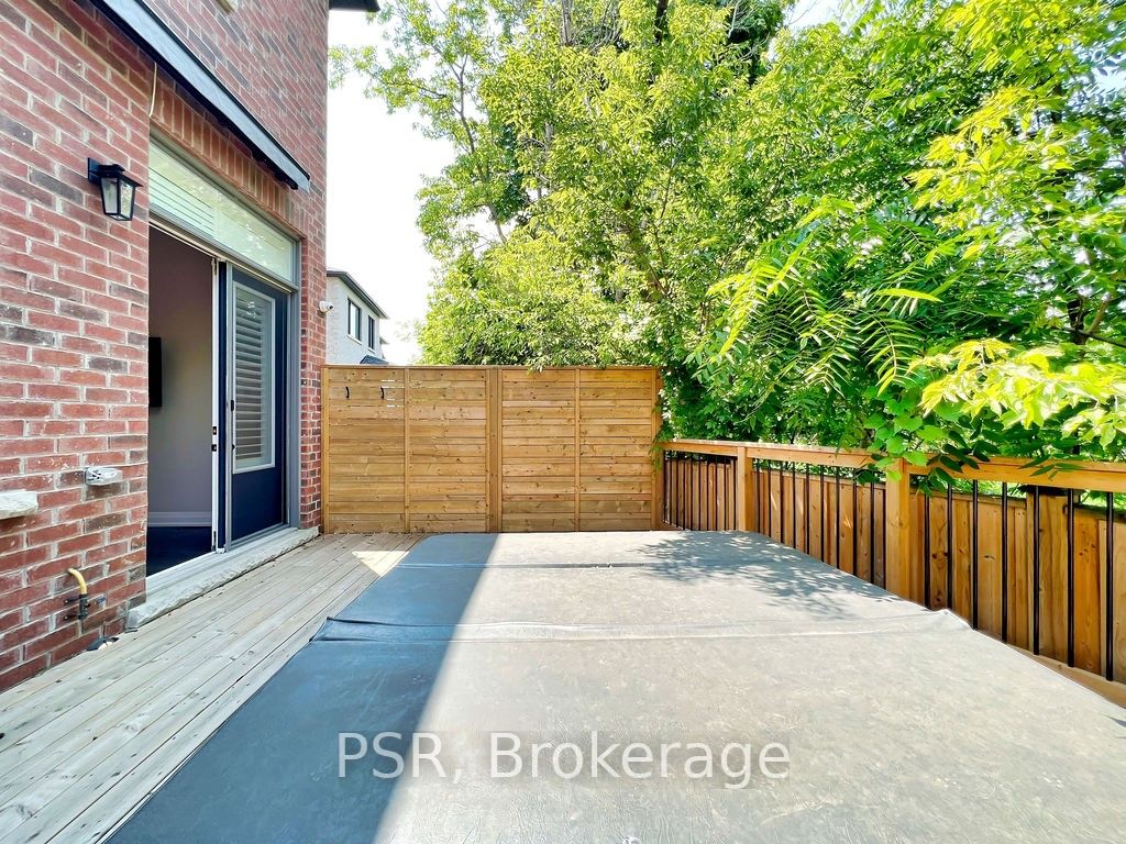 42 Exmoor Dr