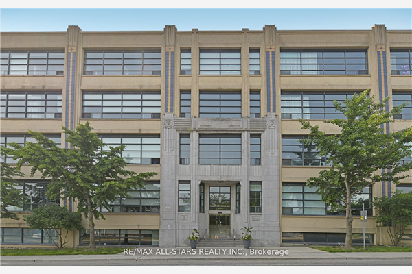 1001 Roselawn Ave, Toronto