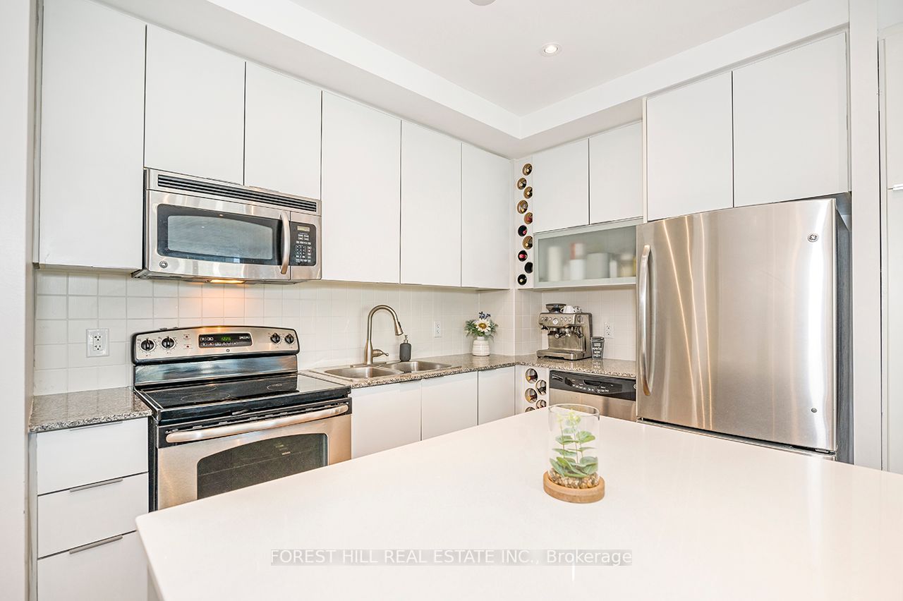 16 Brookers Lane, #2106