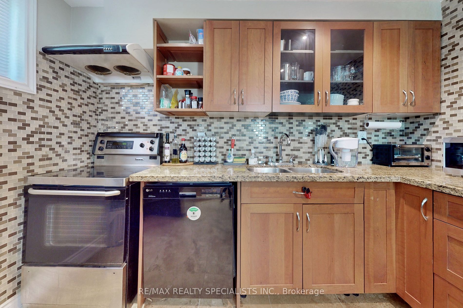 463 Cavell Dr