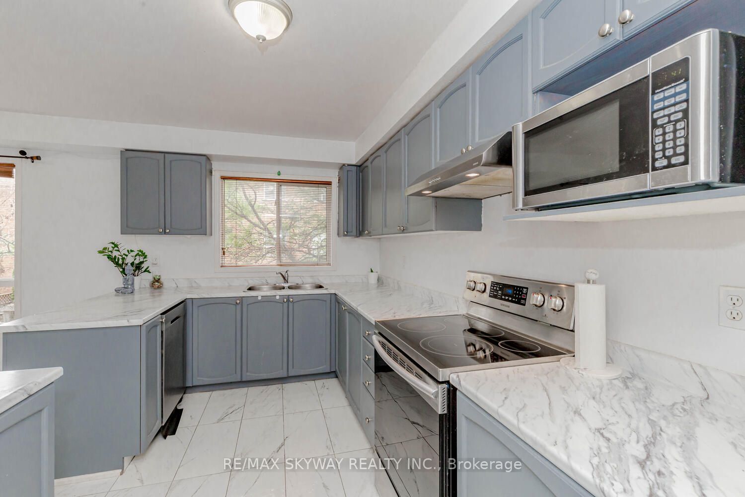 65 Brickyard Way, #7