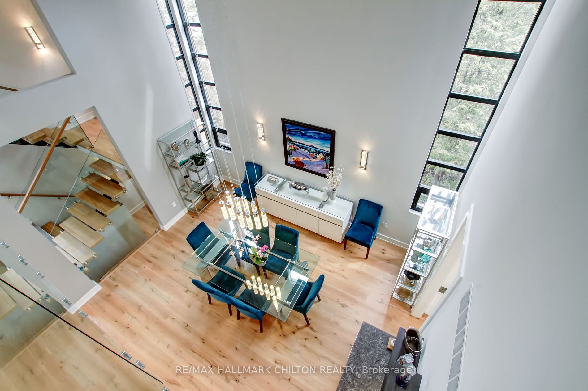 872 Hampton Cres