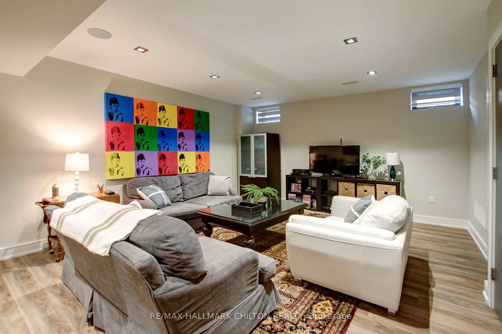 872 Hampton Cres