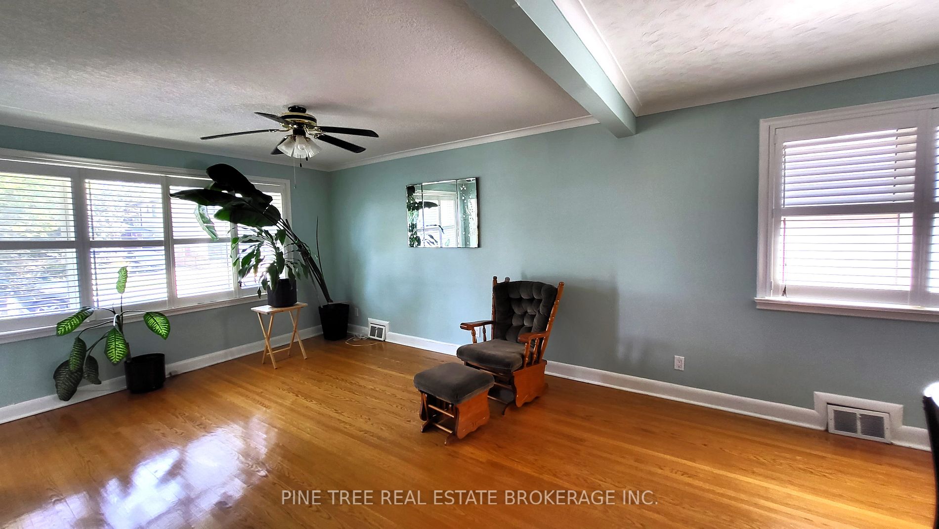 22 Stockbridge Ave