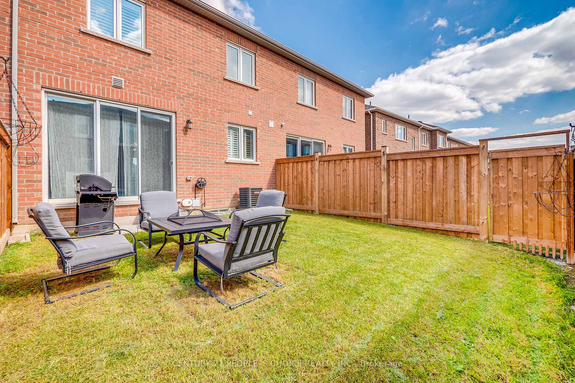 1336 Sycamore Gdns