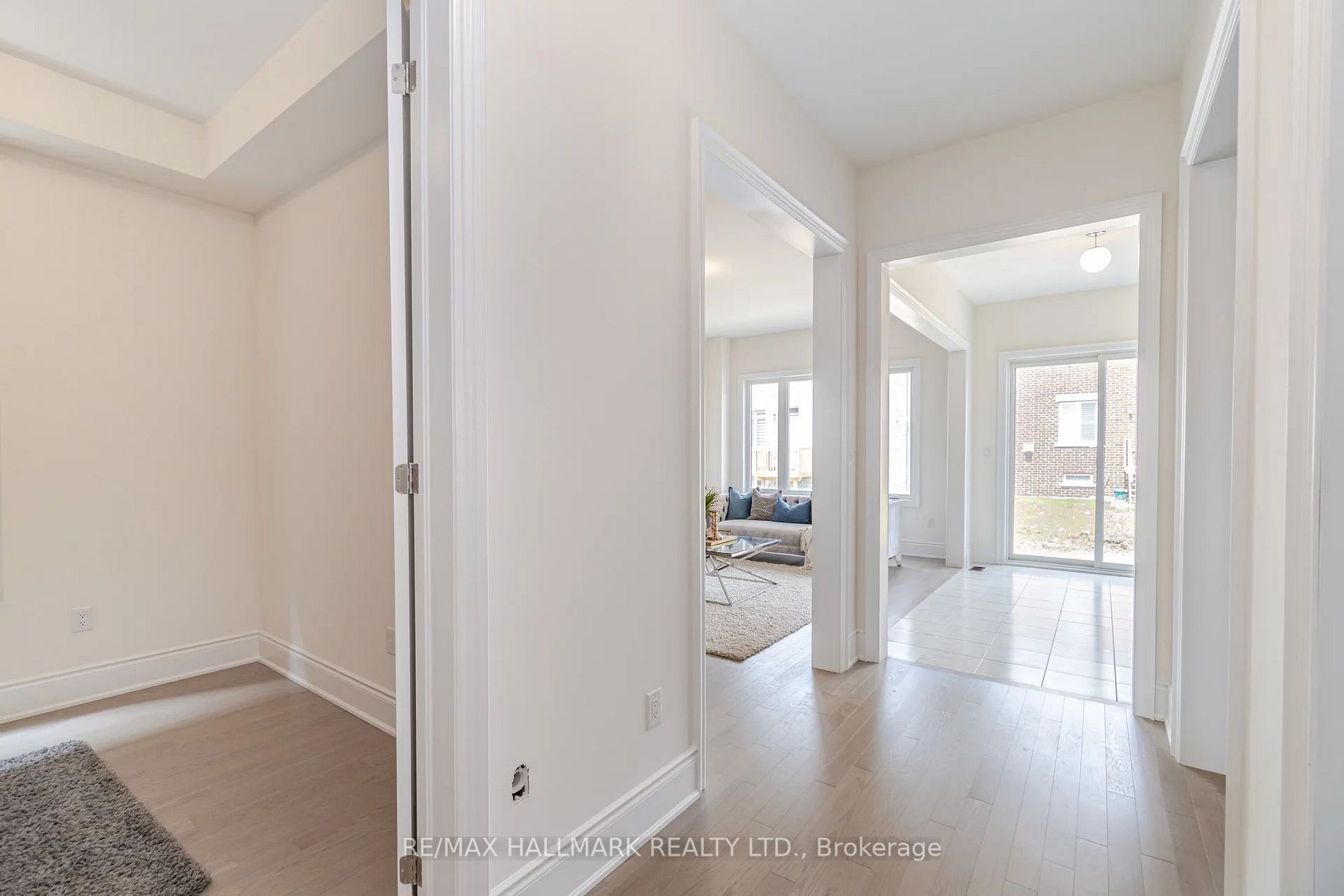 46 Dotchson Ave