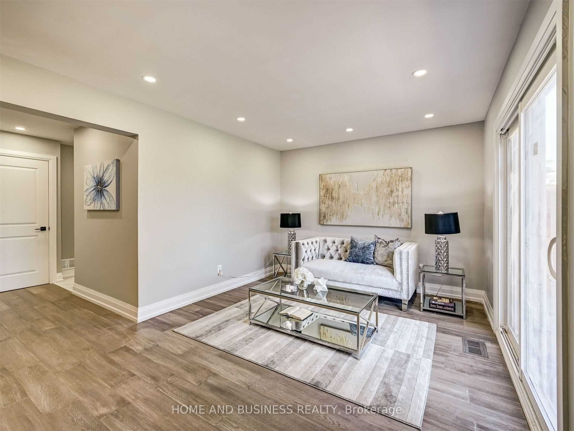 470 Louis Dr