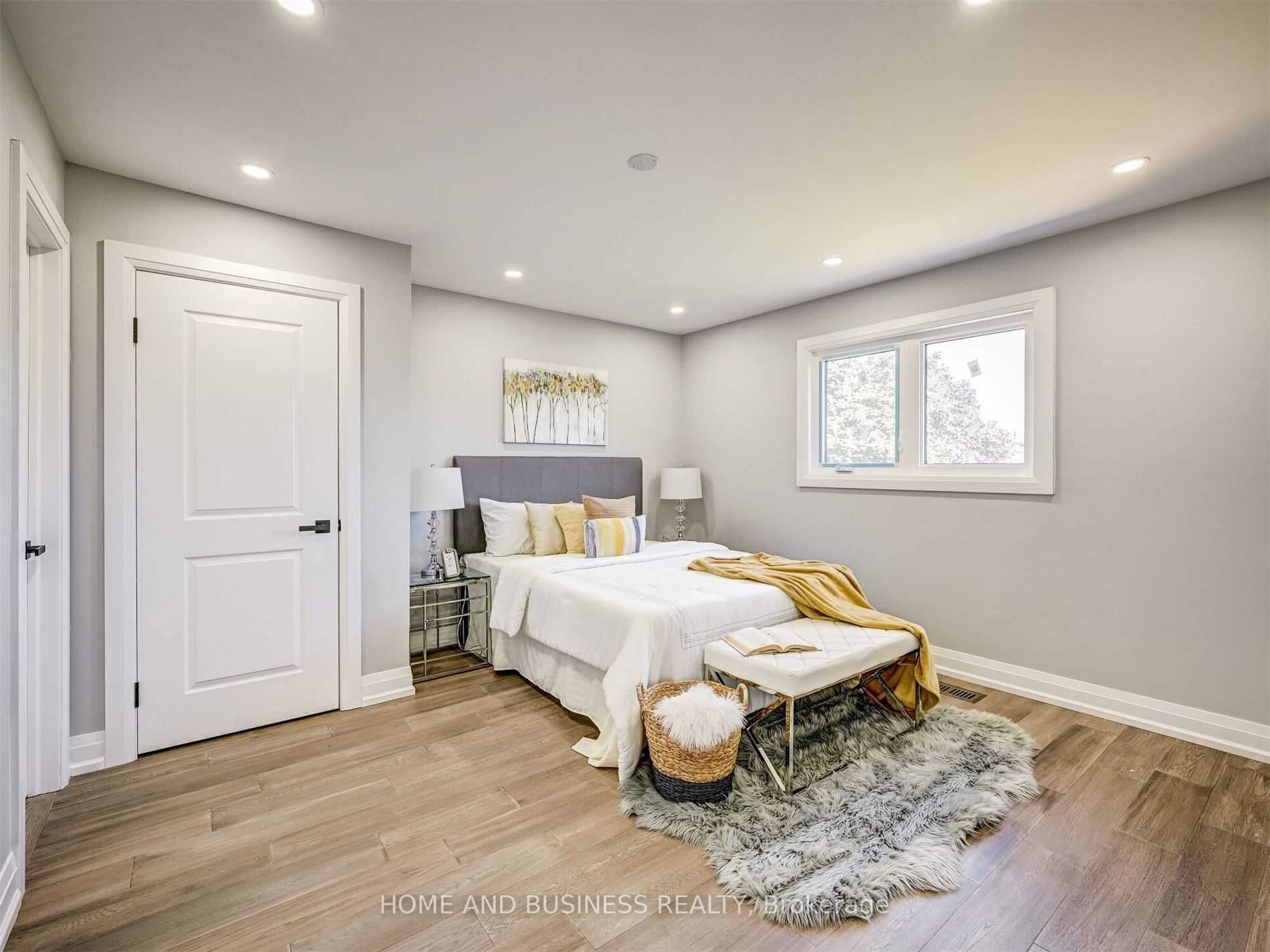 470 Louis Dr