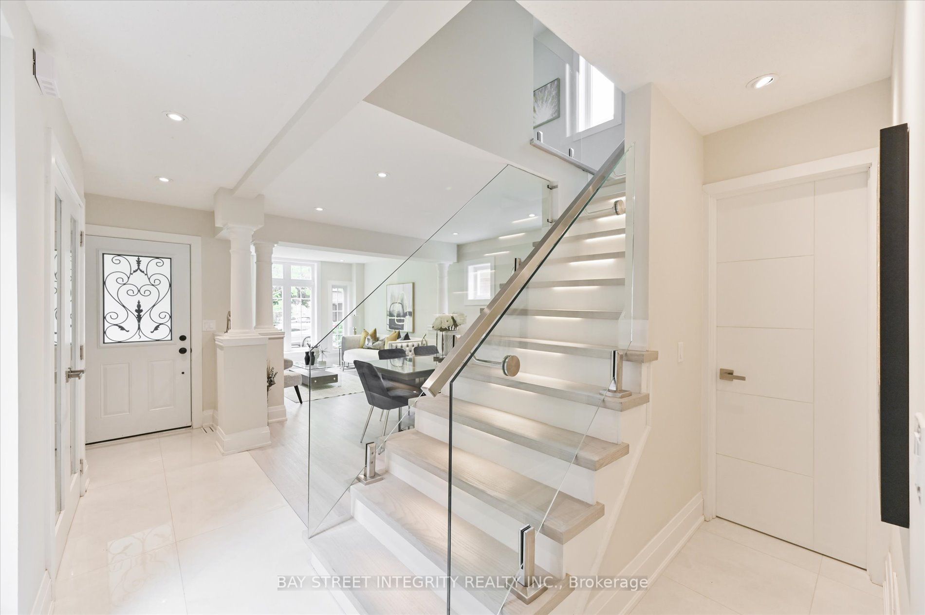 2605 Devonsley Cres