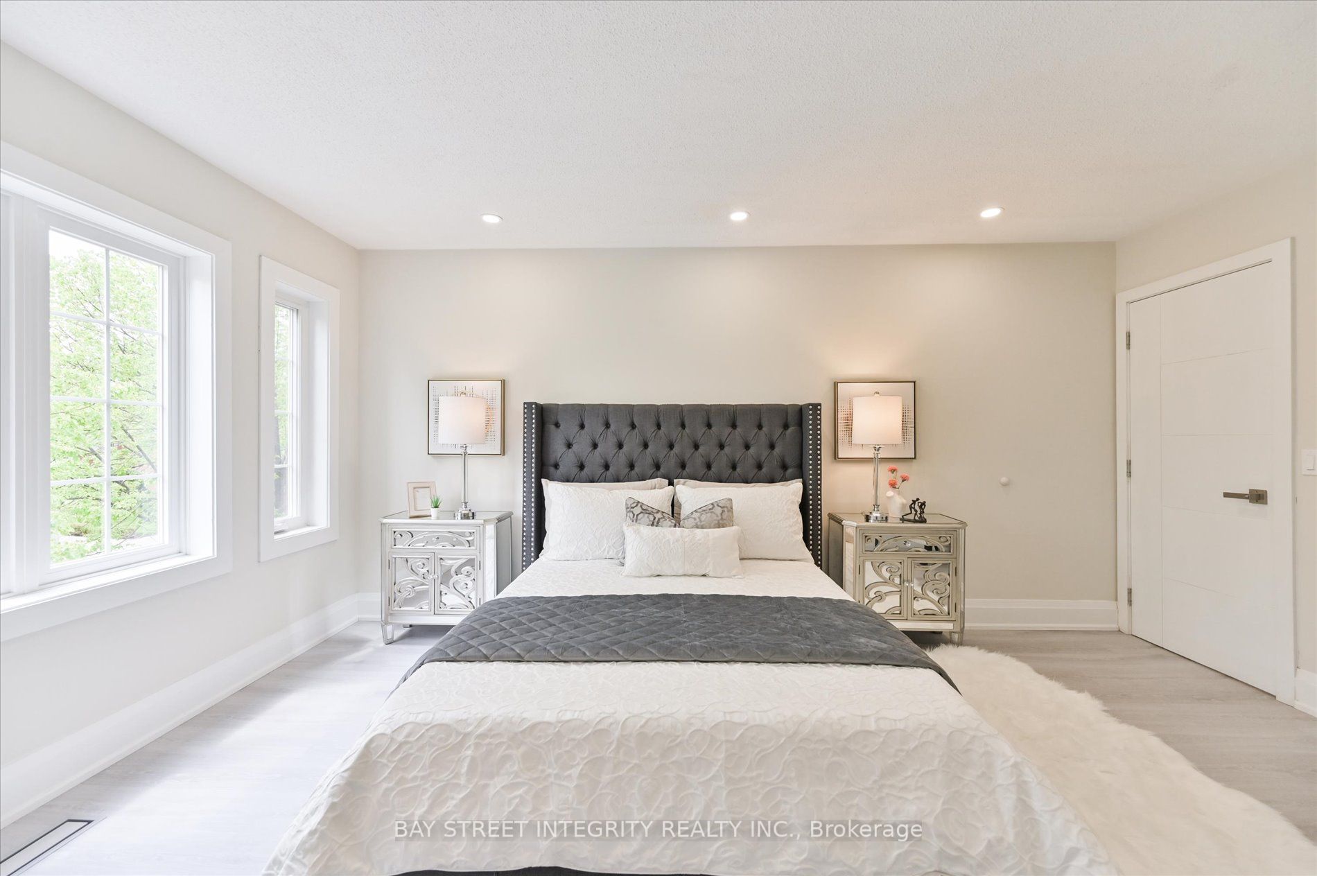 2605 Devonsley Cres