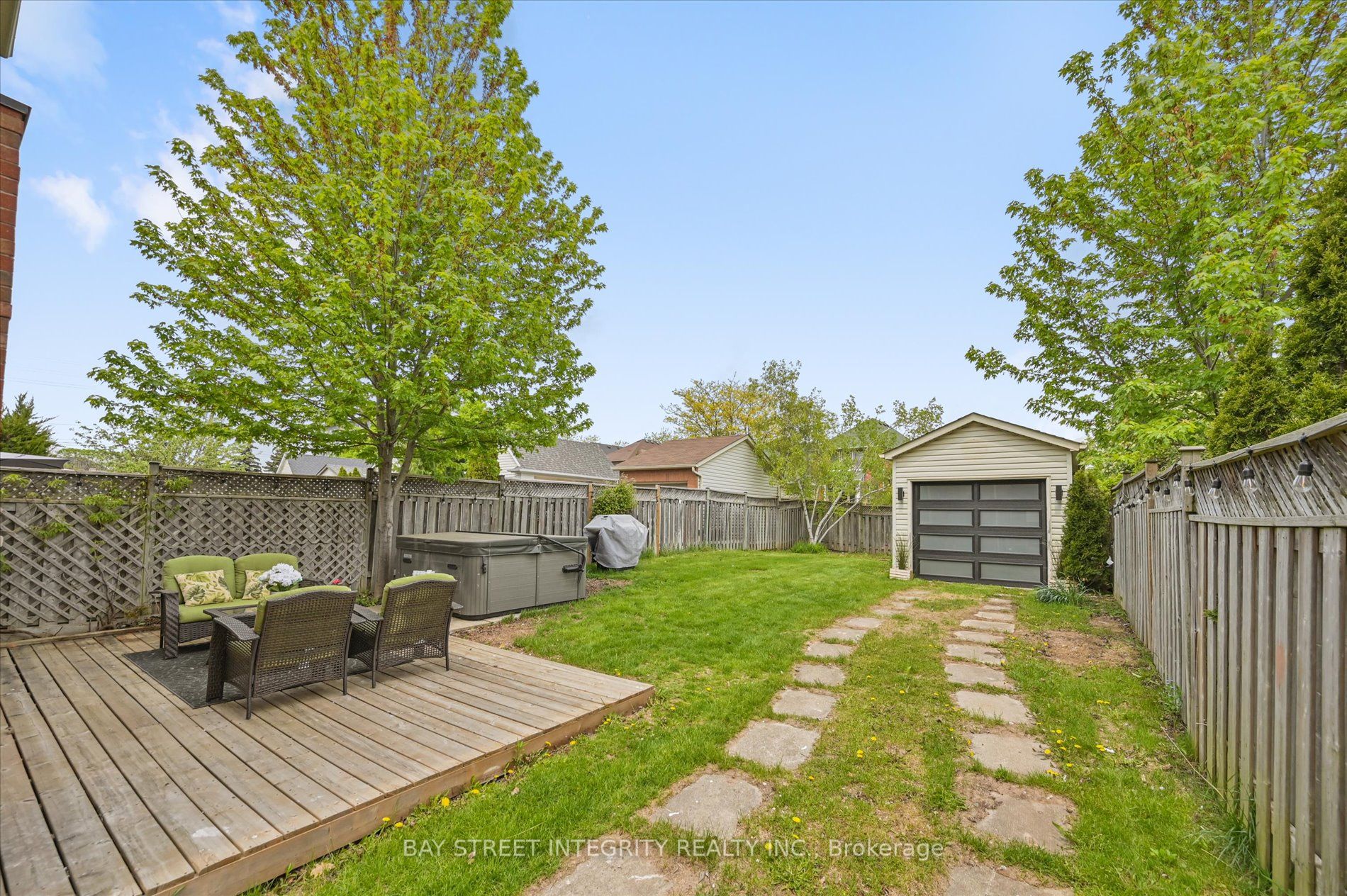 2605 Devonsley Cres