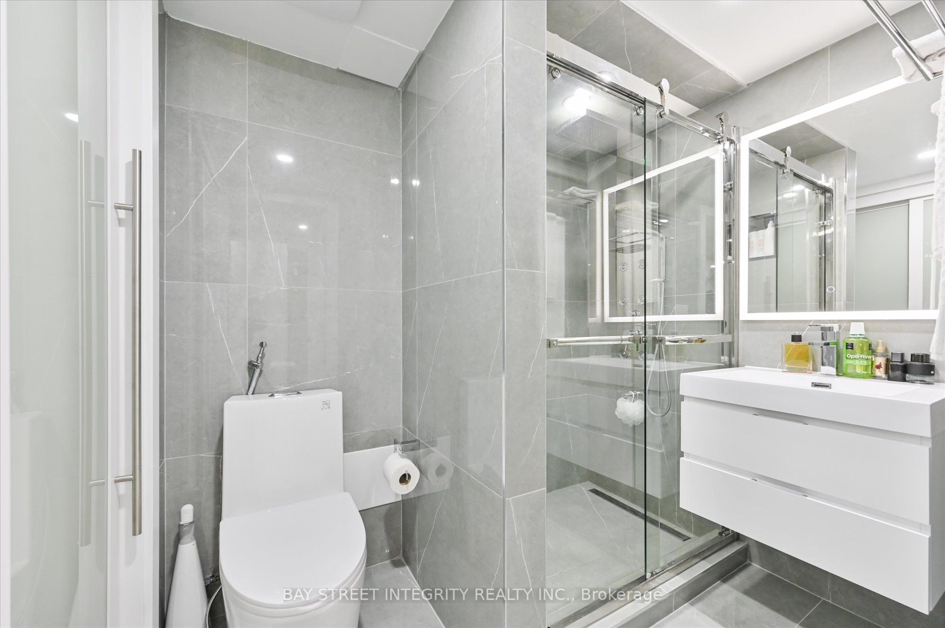 2605 Devonsley Cres