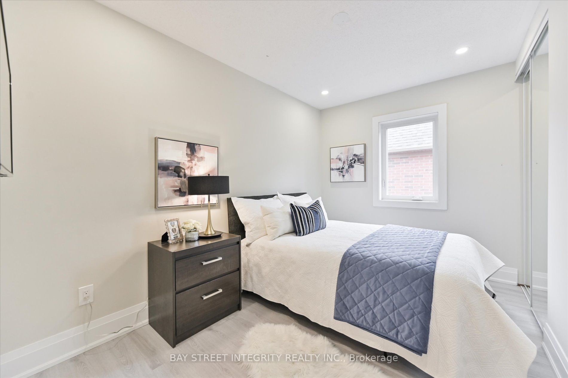 2605 Devonsley Cres