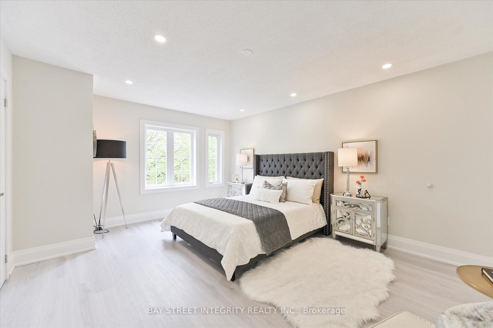 2605 Devonsley Cres