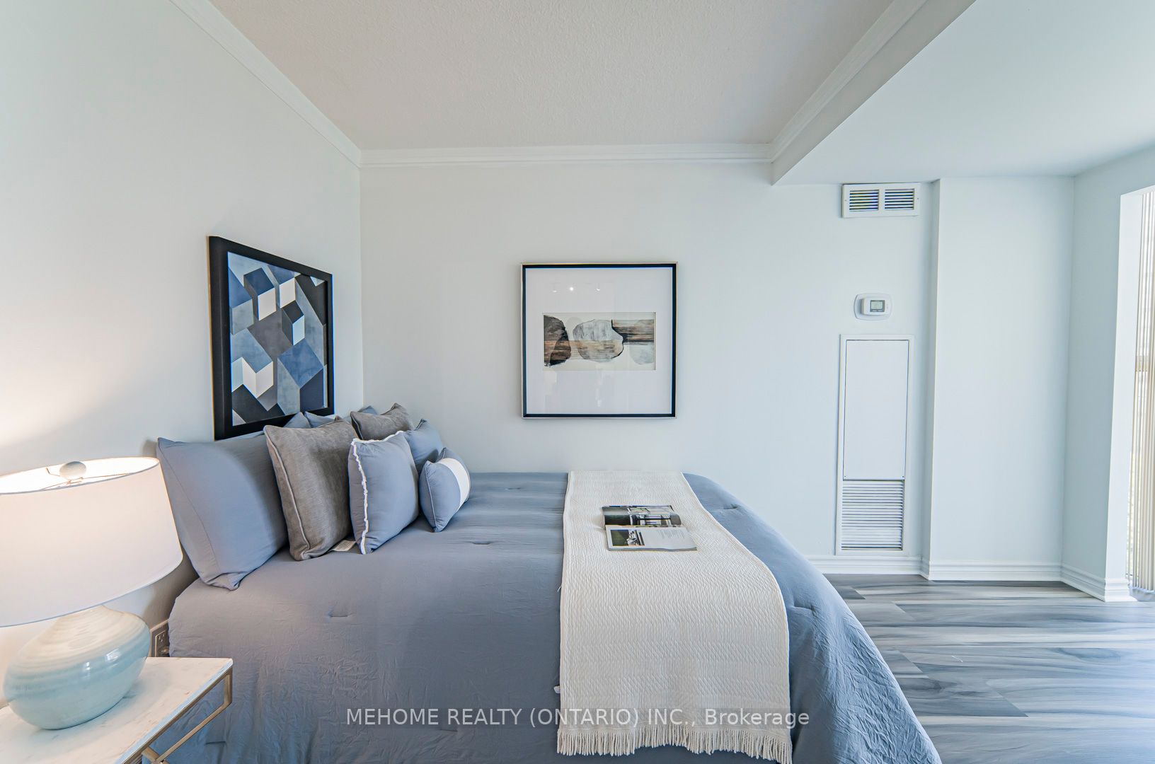 2091 Hurontario Street, #810