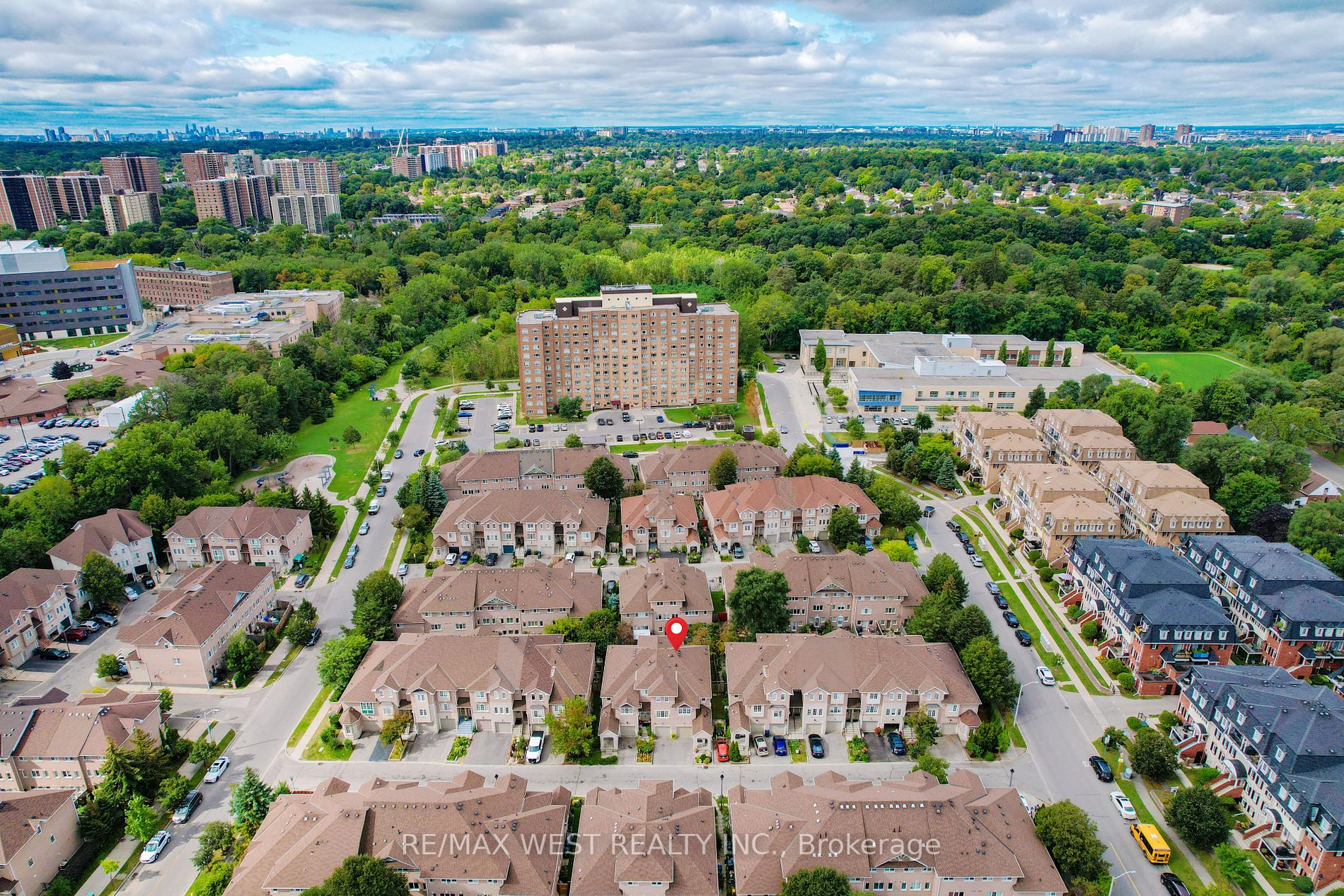 42 Pioneer Ave, #28