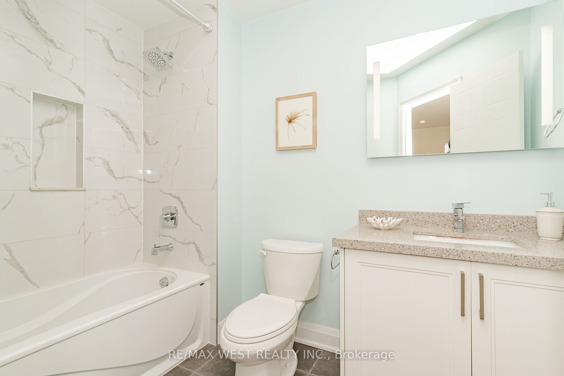 42 Pioneer Ave, #28
