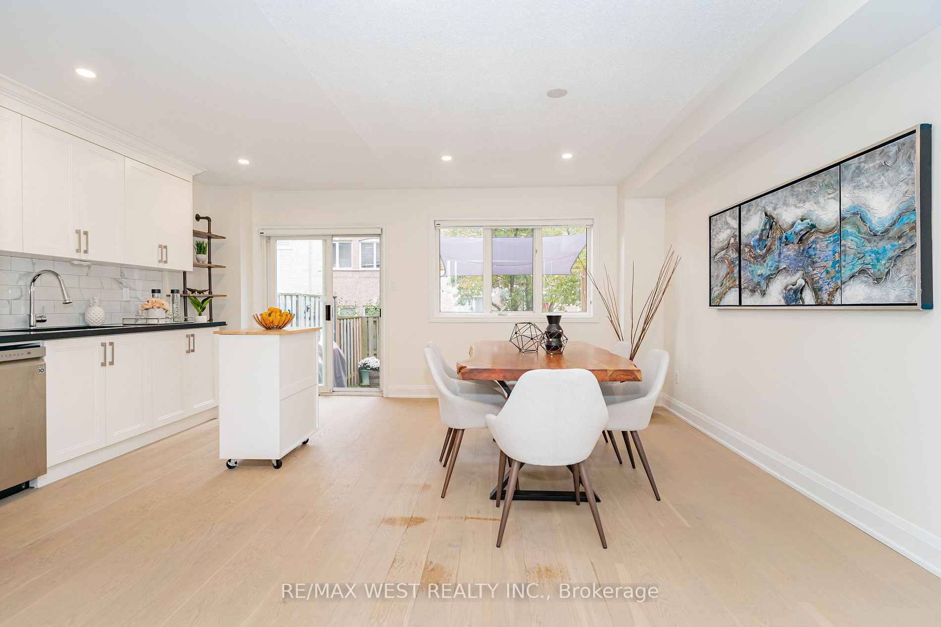 42 Pioneer Ave, #28