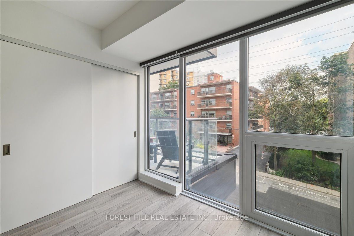 21 Park Street E, #209