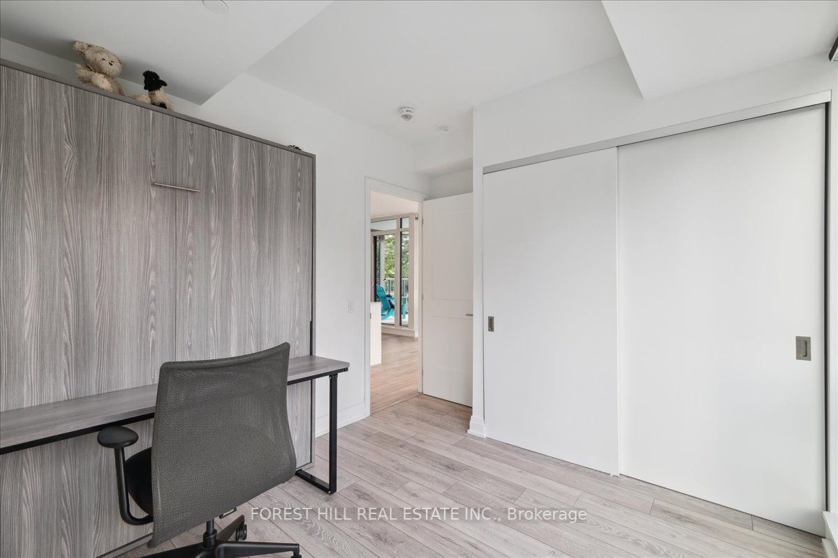 21 Park Street E, #209