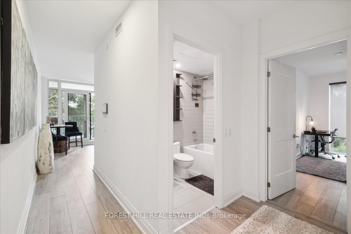 21 Park Street E, #209