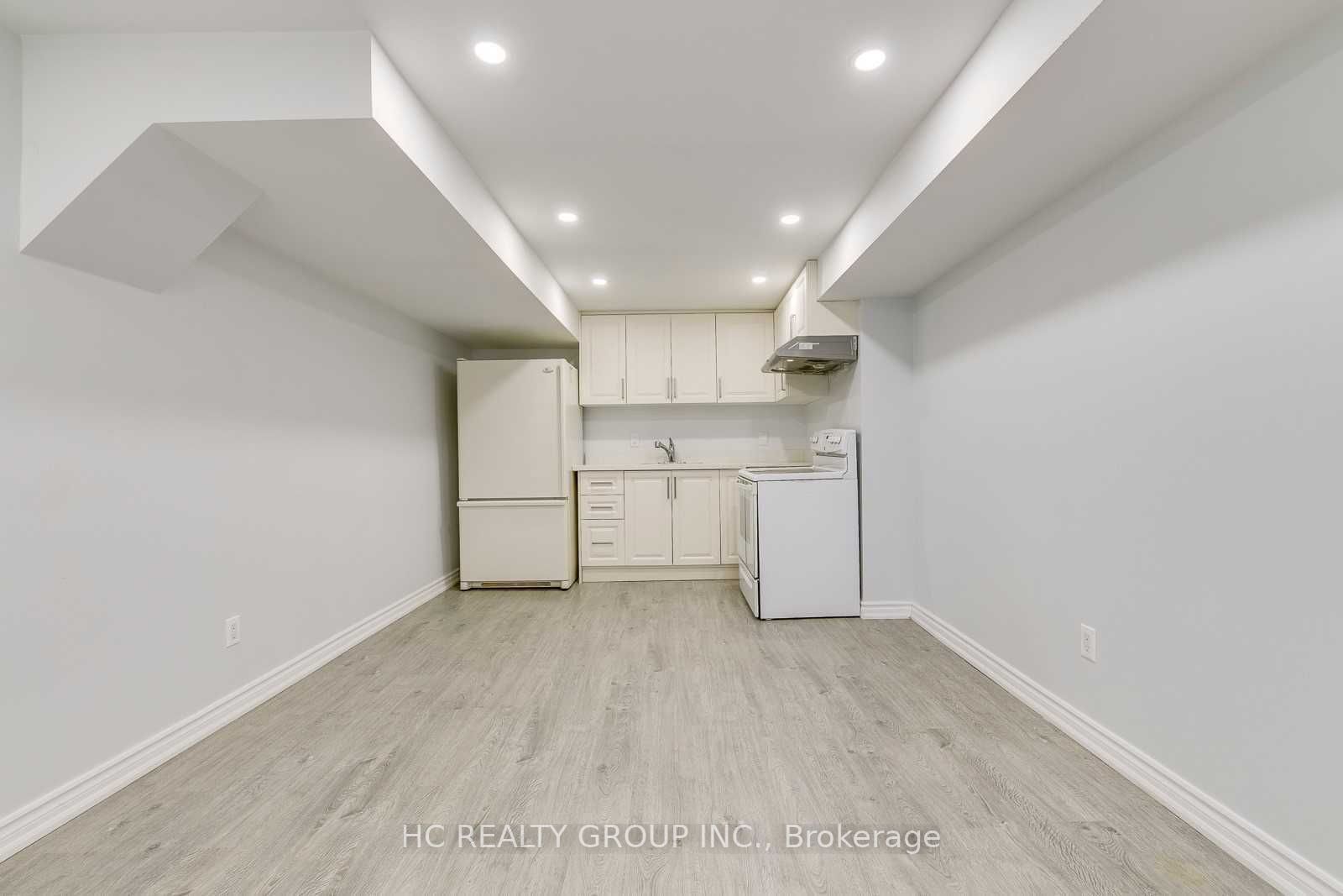 2759 Guilford Crescent